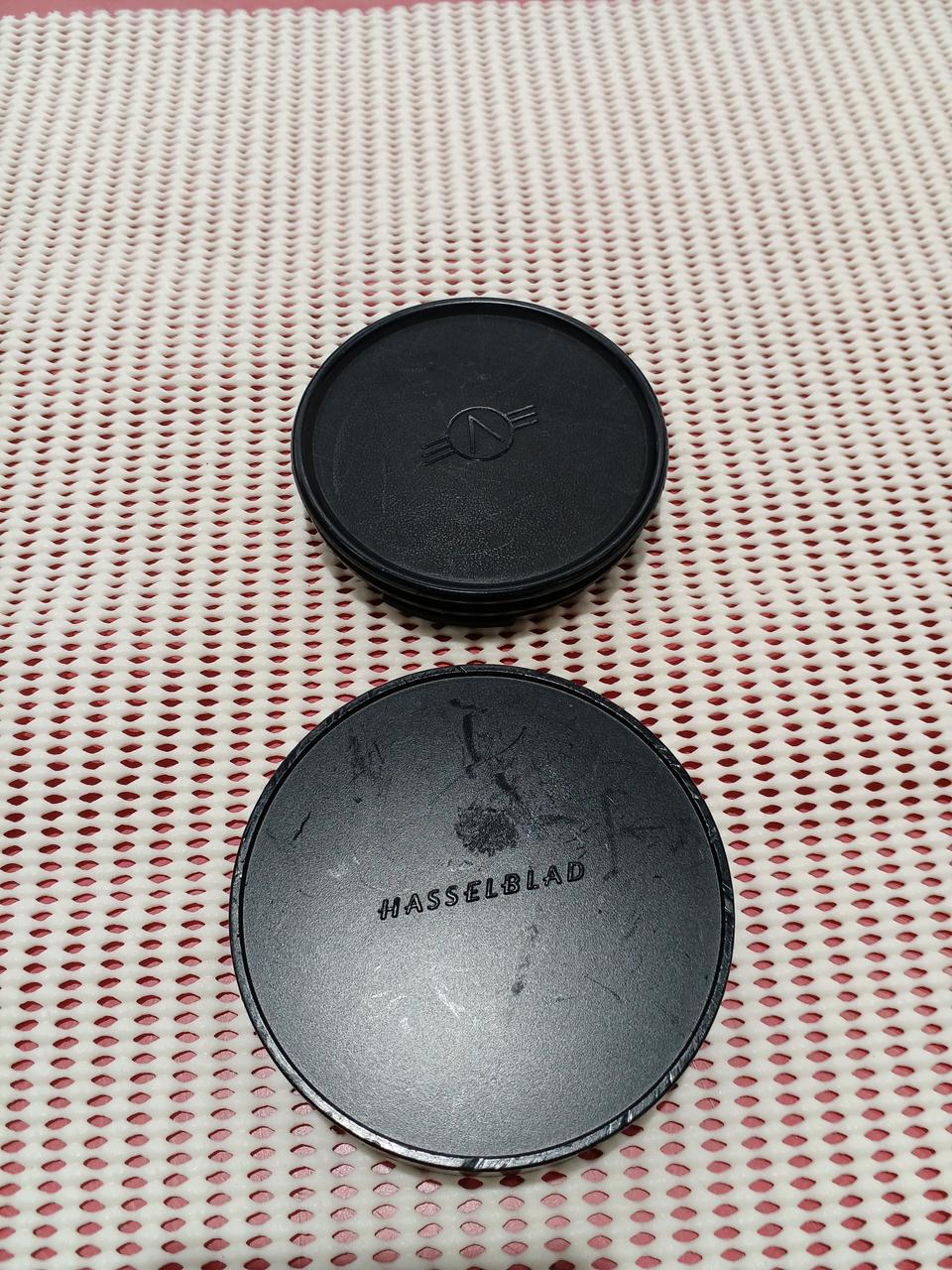 付属の前後キャップです。