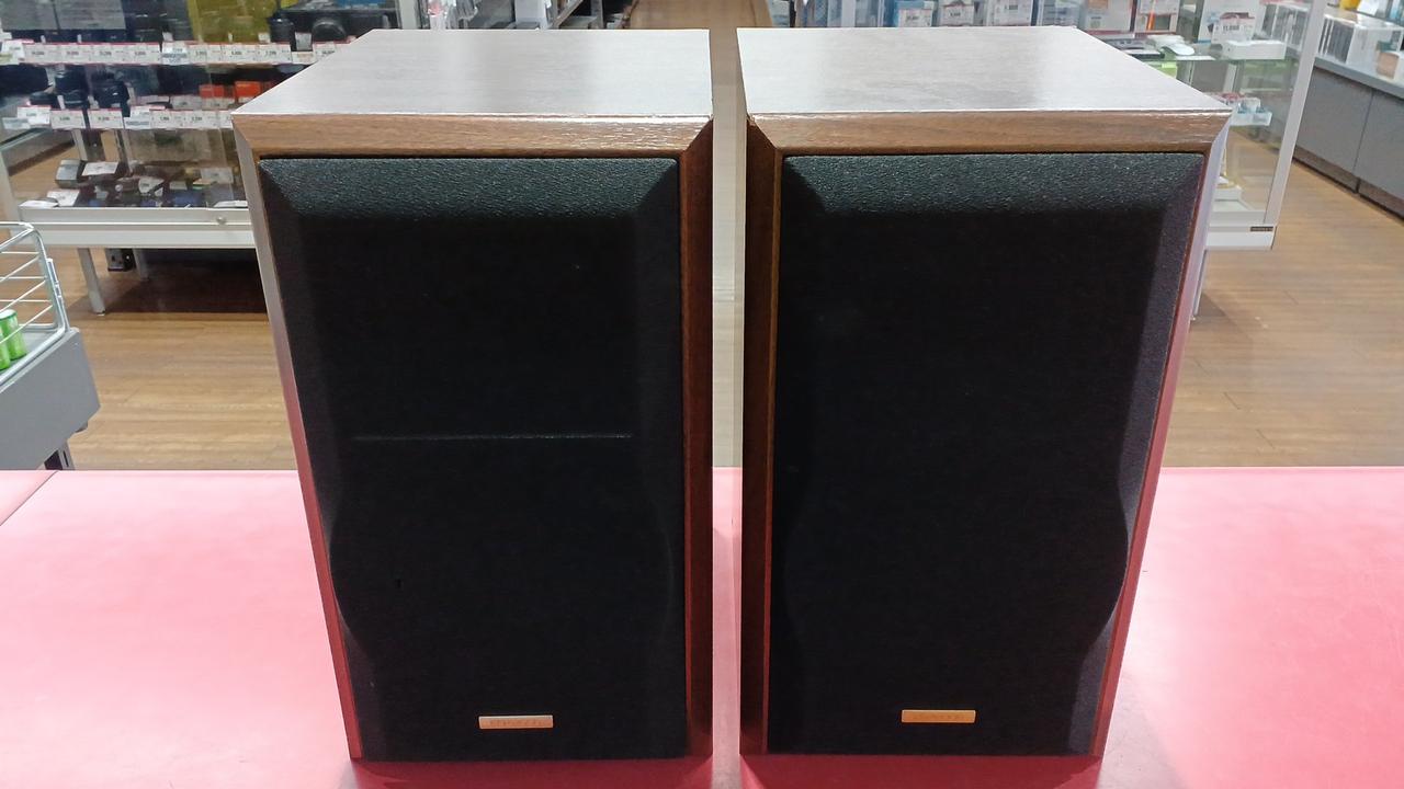 ブックシェルフ型スピーカーのペア