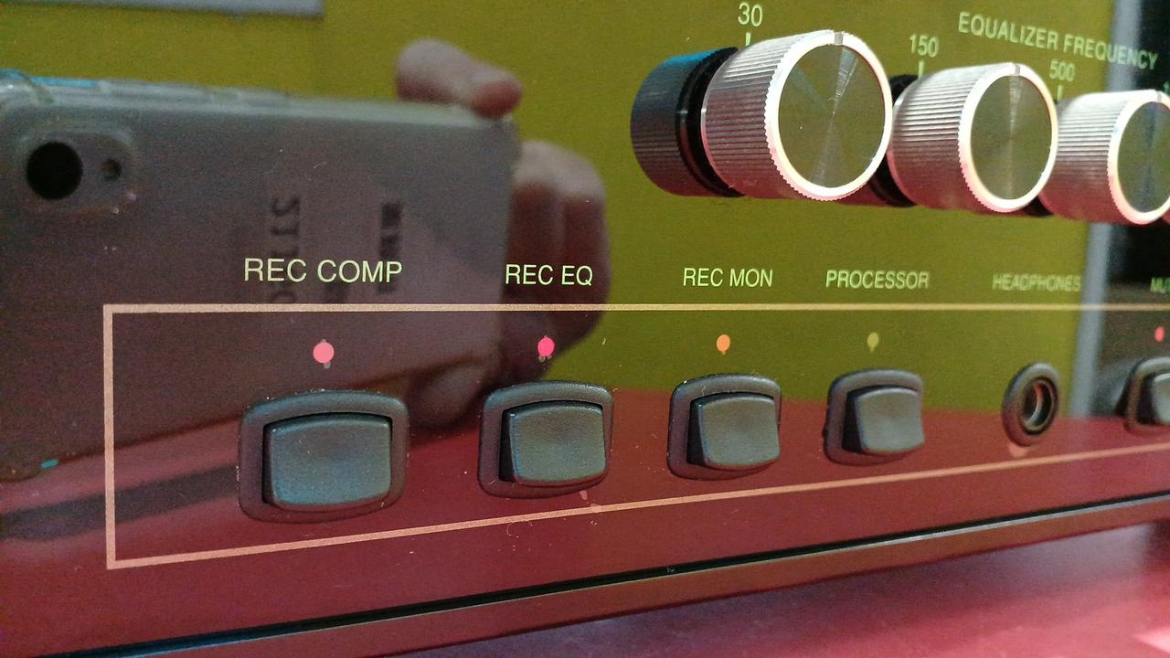 PROCESSORのランプが点灯しません