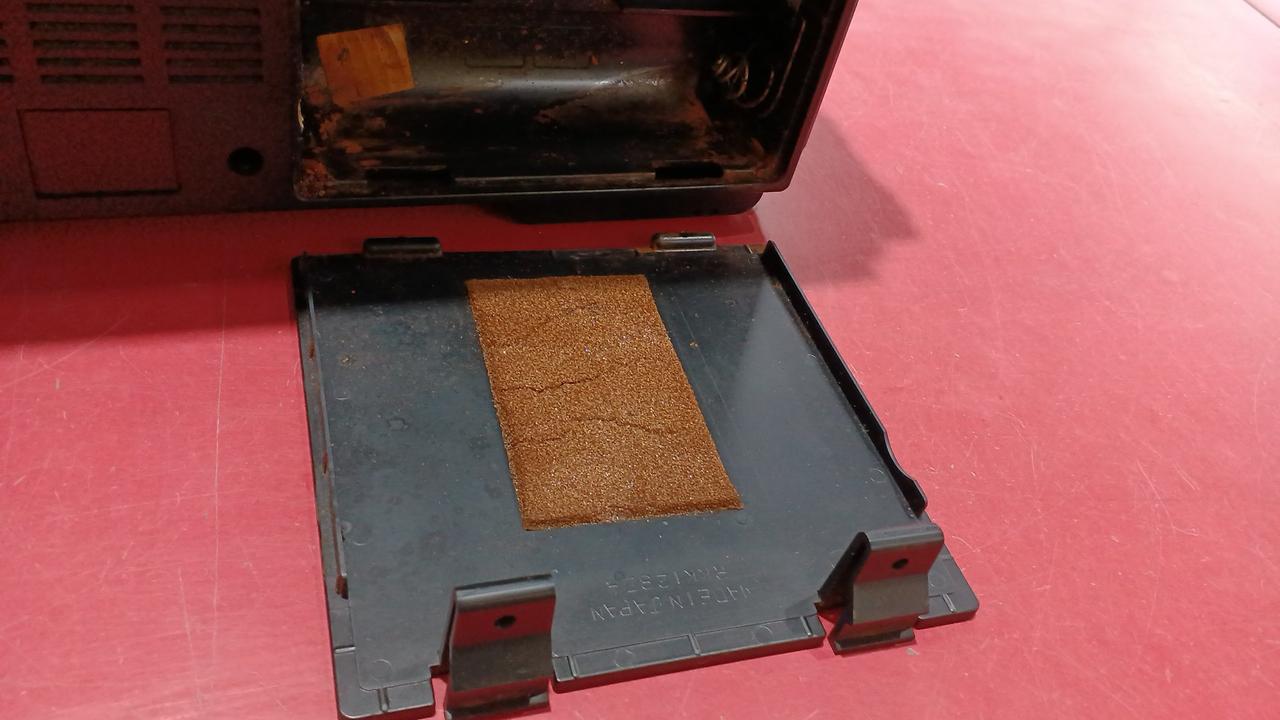 電池ボックス内の状態悪いです