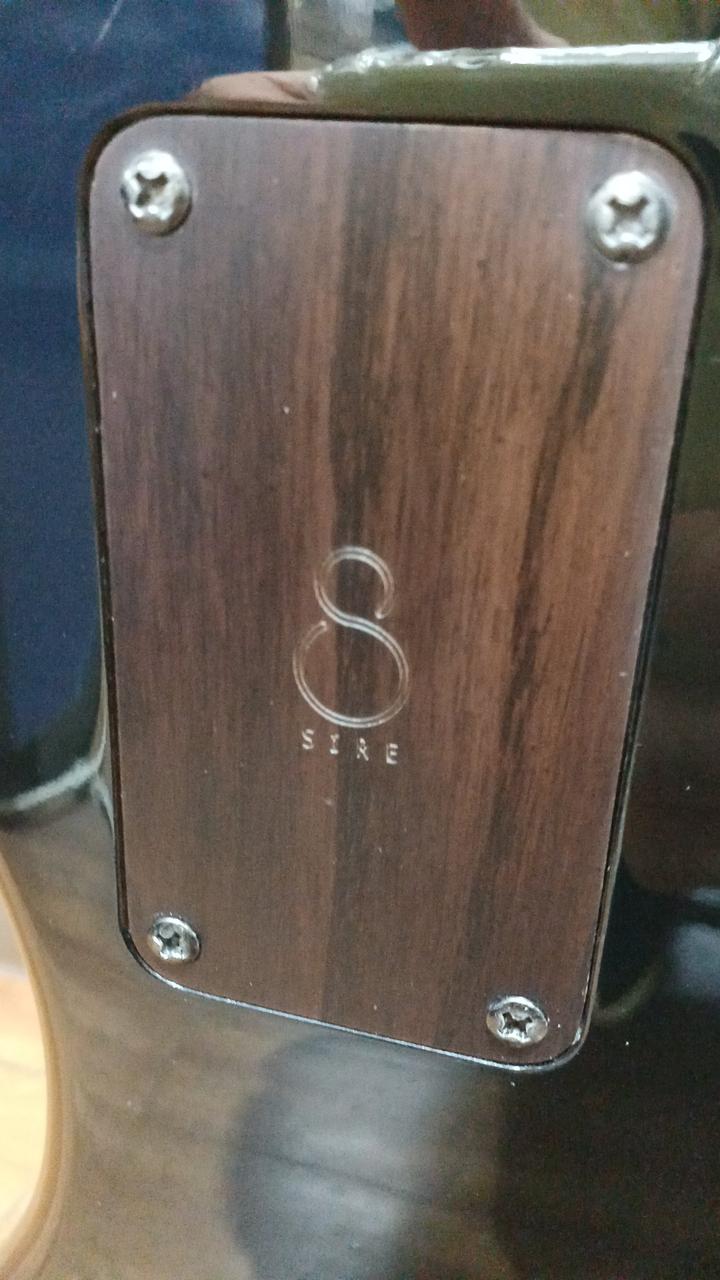 電池ボックス