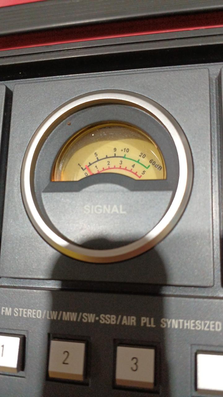 ライト点灯しますが暗いです。
