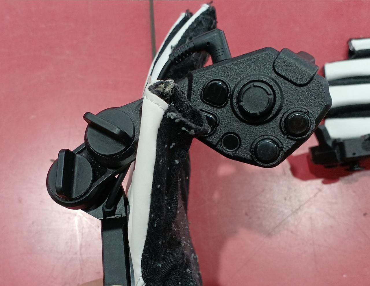 外骨格コントローラーモジュール左