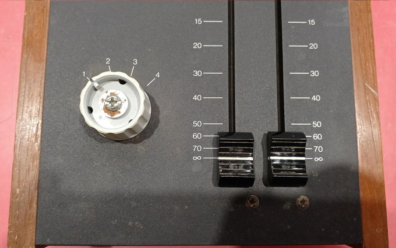 ノブのキャップがありません。