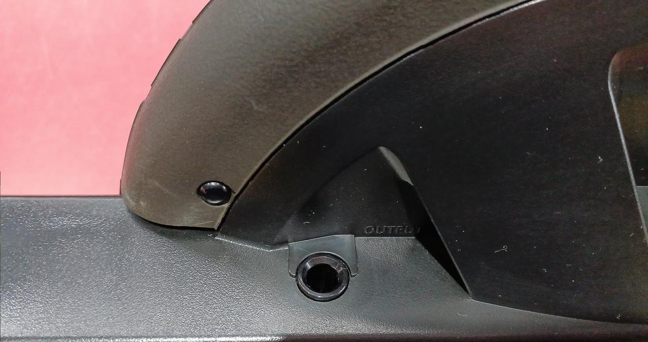 アウトプットジャック