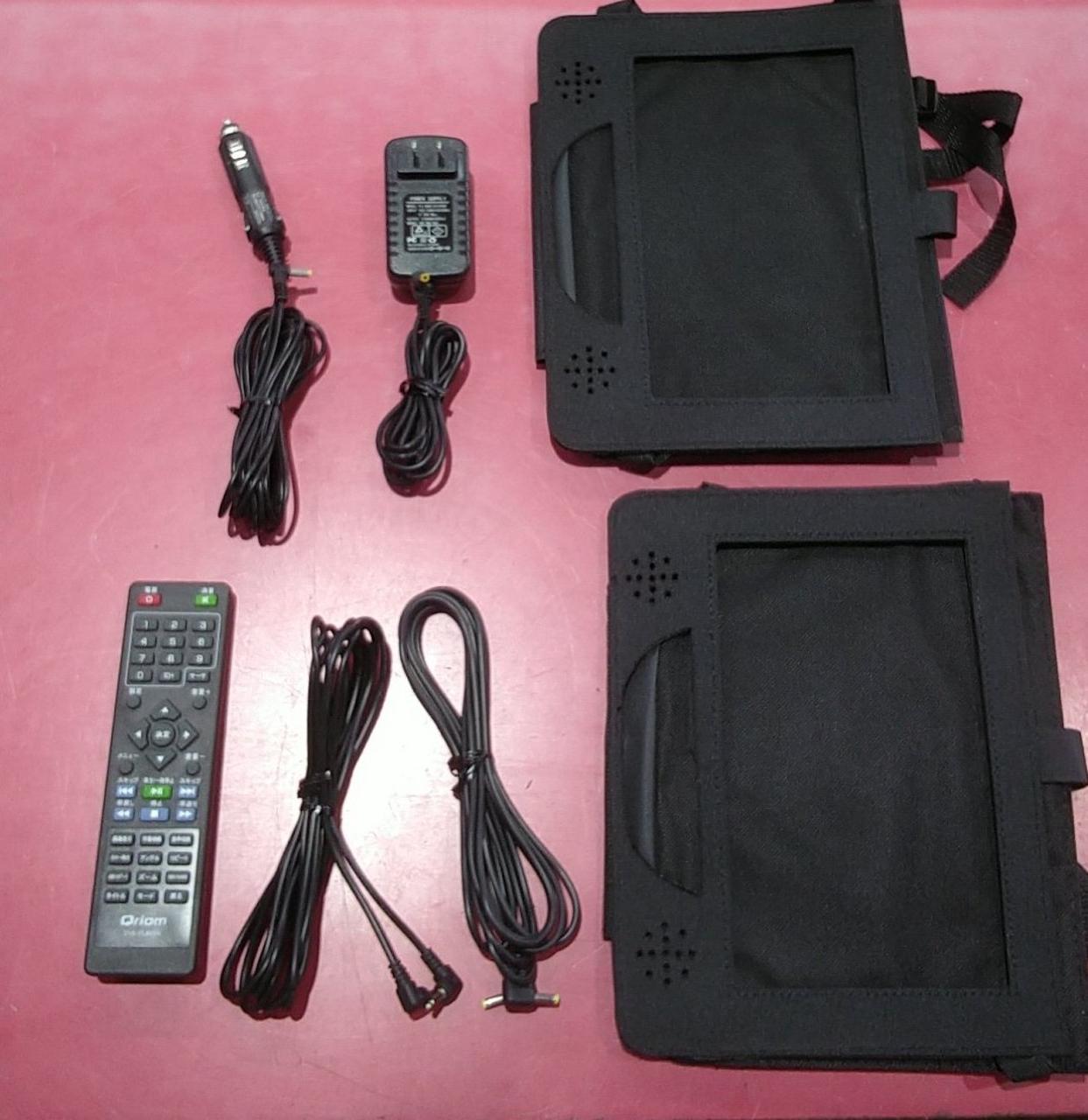 付属品、後席用カバーリモコン、アダプター