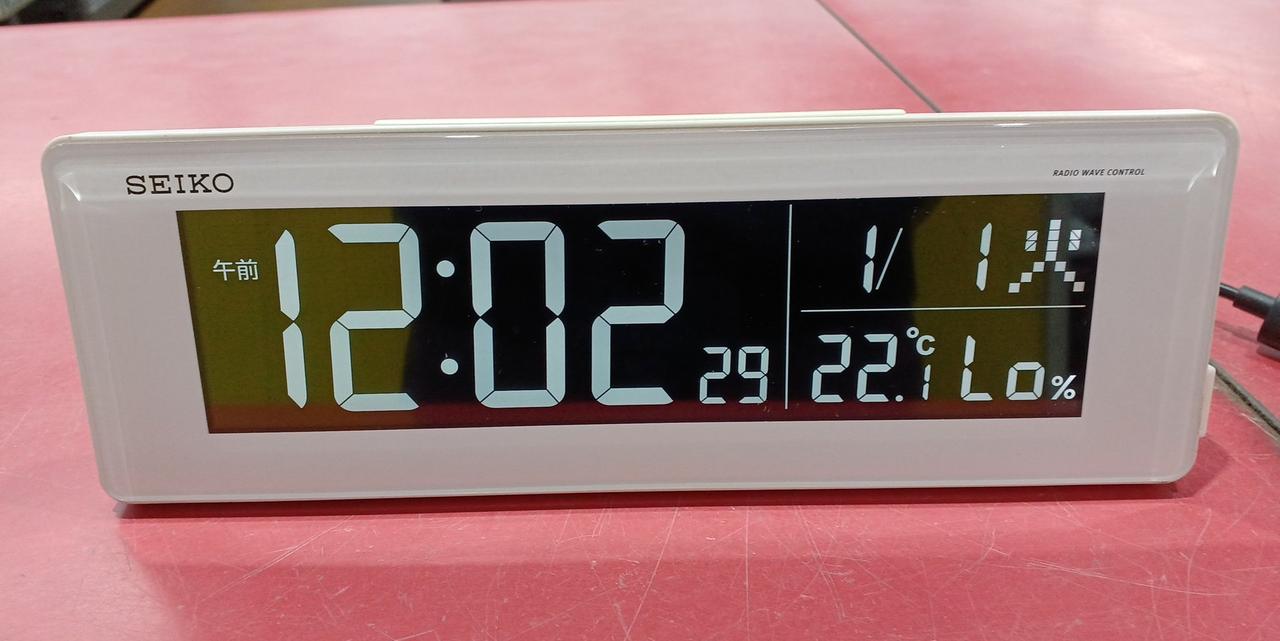 目覚まし電波クロック