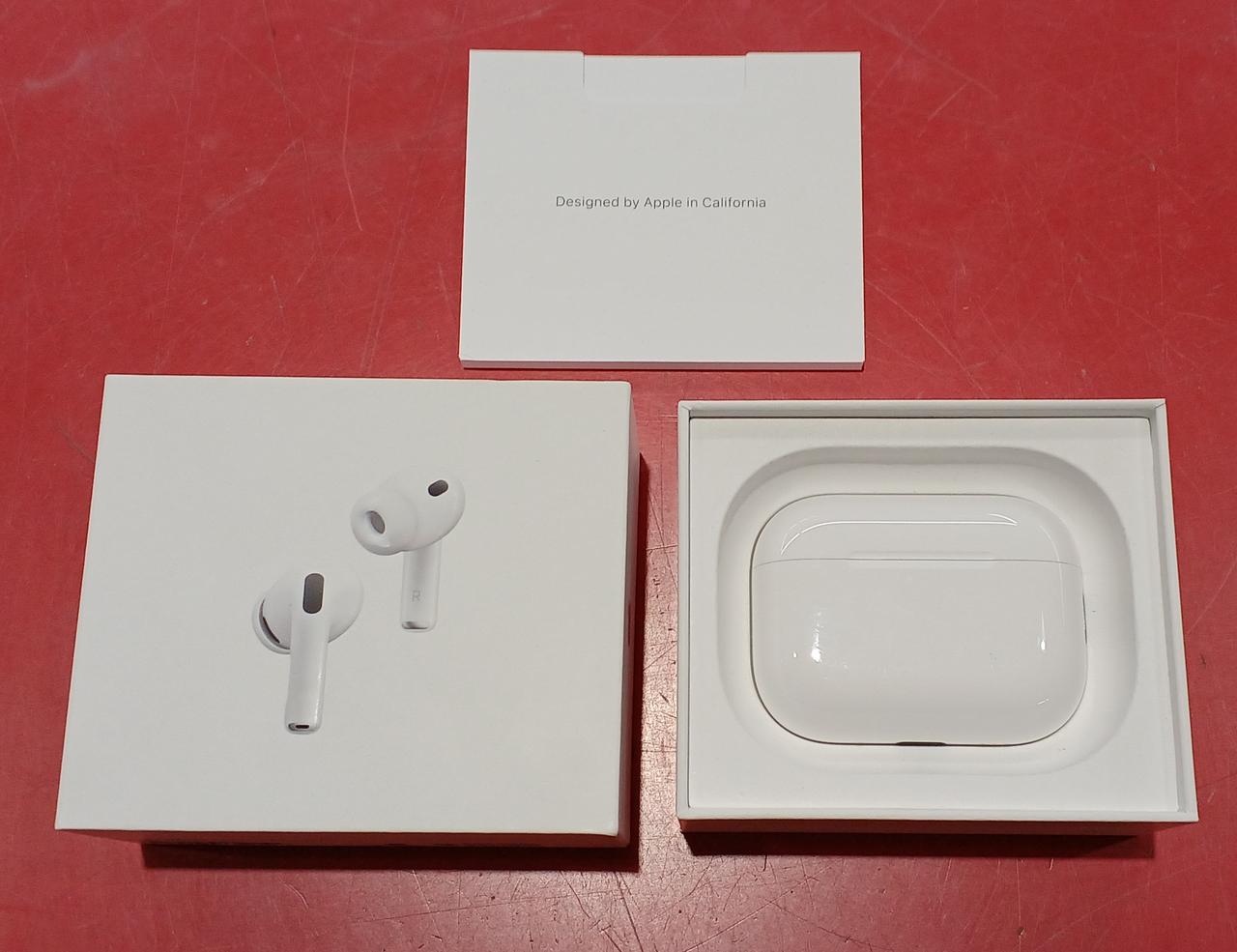 取説を外すと本体ケース