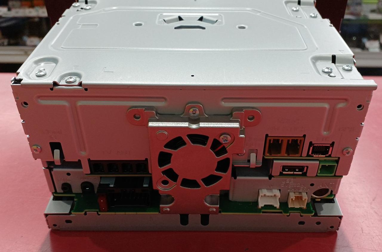 電源ケーブルが別売りのモデルです。