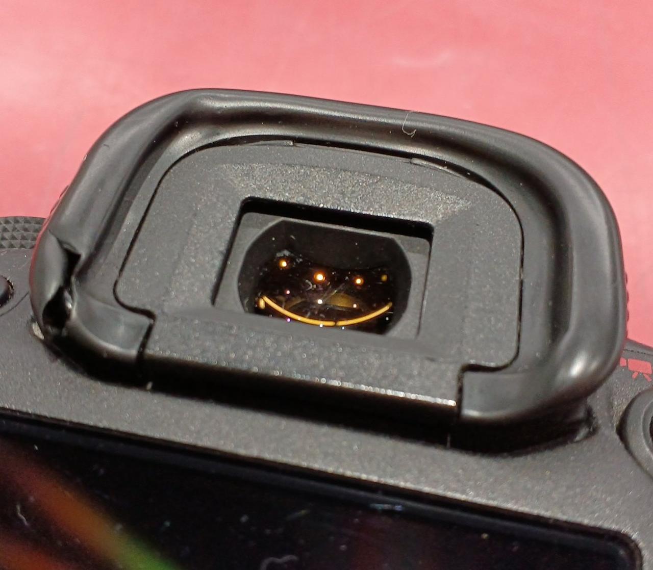 アイピースカップ割れあり