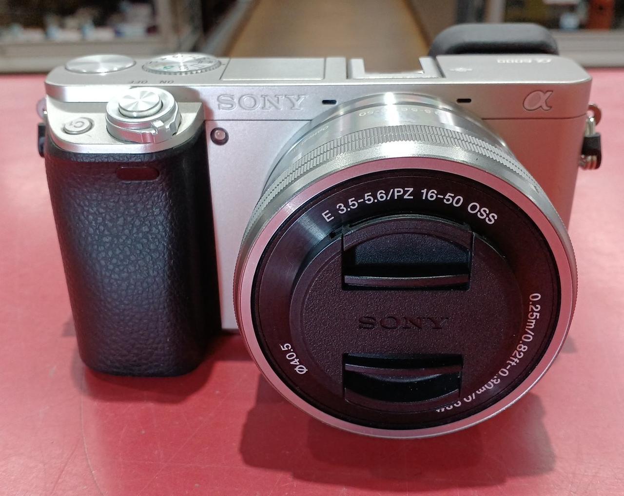 ミラーレス一眼カメラ+レンズ