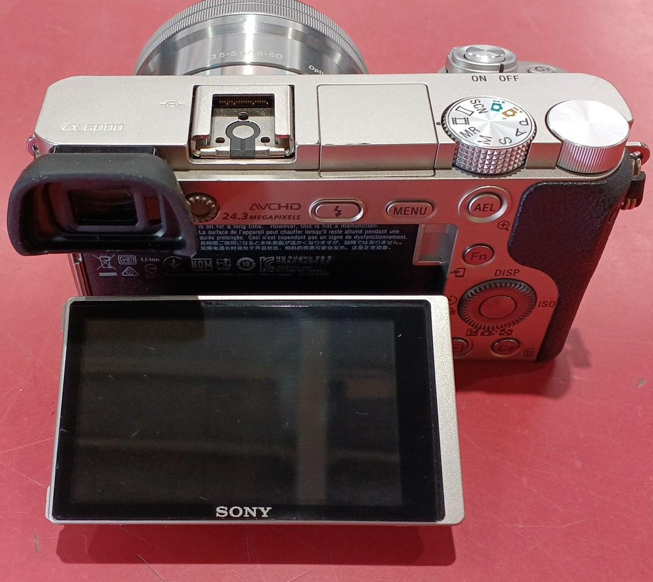 バリアングル液晶