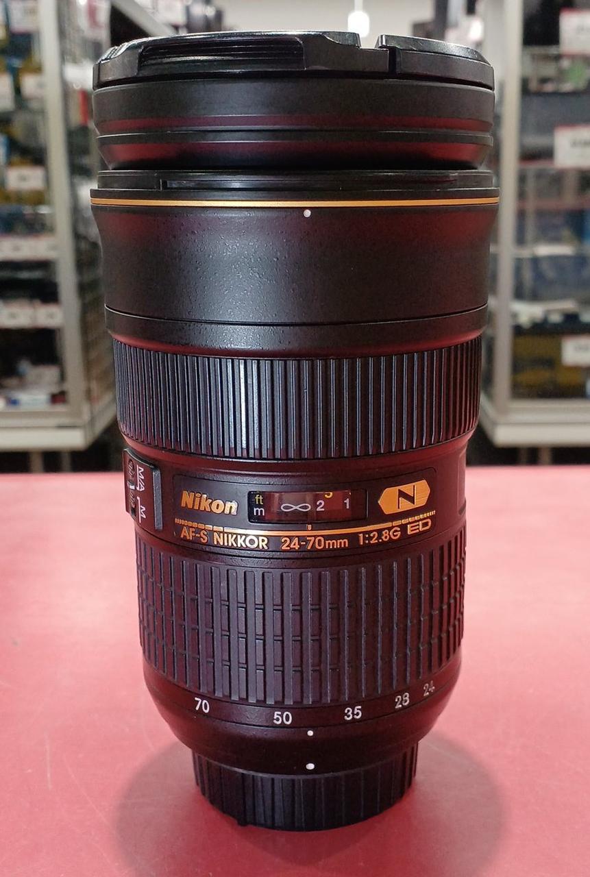 標準ズームレンズ