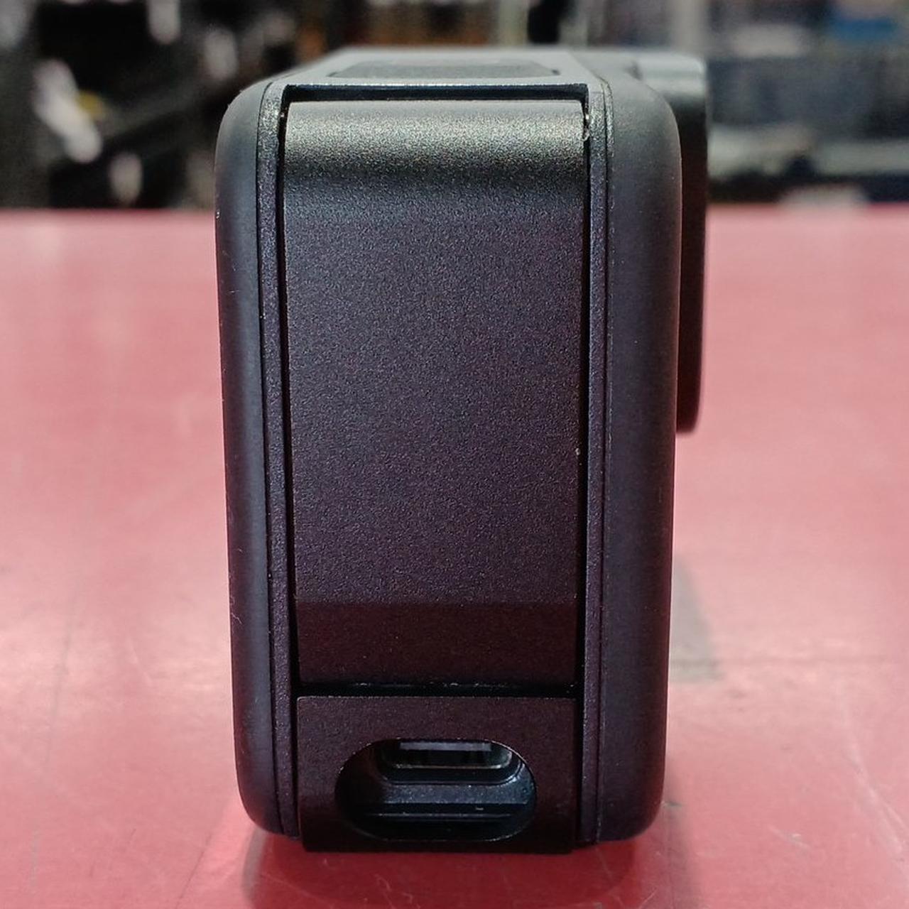 右側※蓋が社外品に交換されてます。