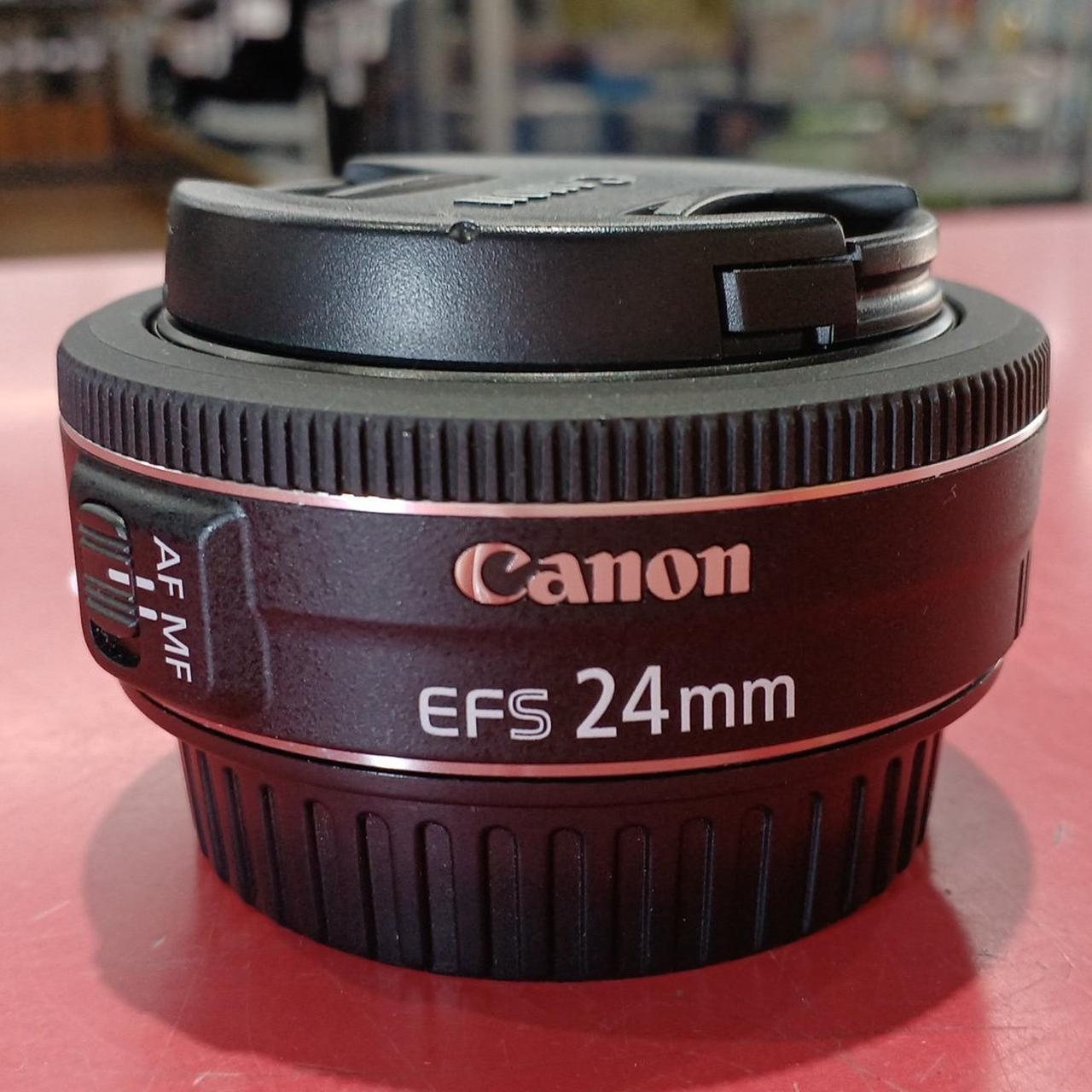 CANONの単焦点レンズ