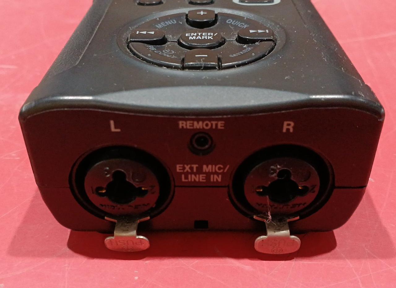 XLR/標準プラグ対応