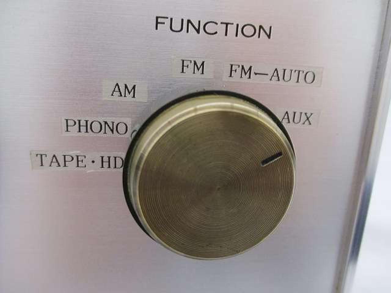 シールで表記を貼り直してあります