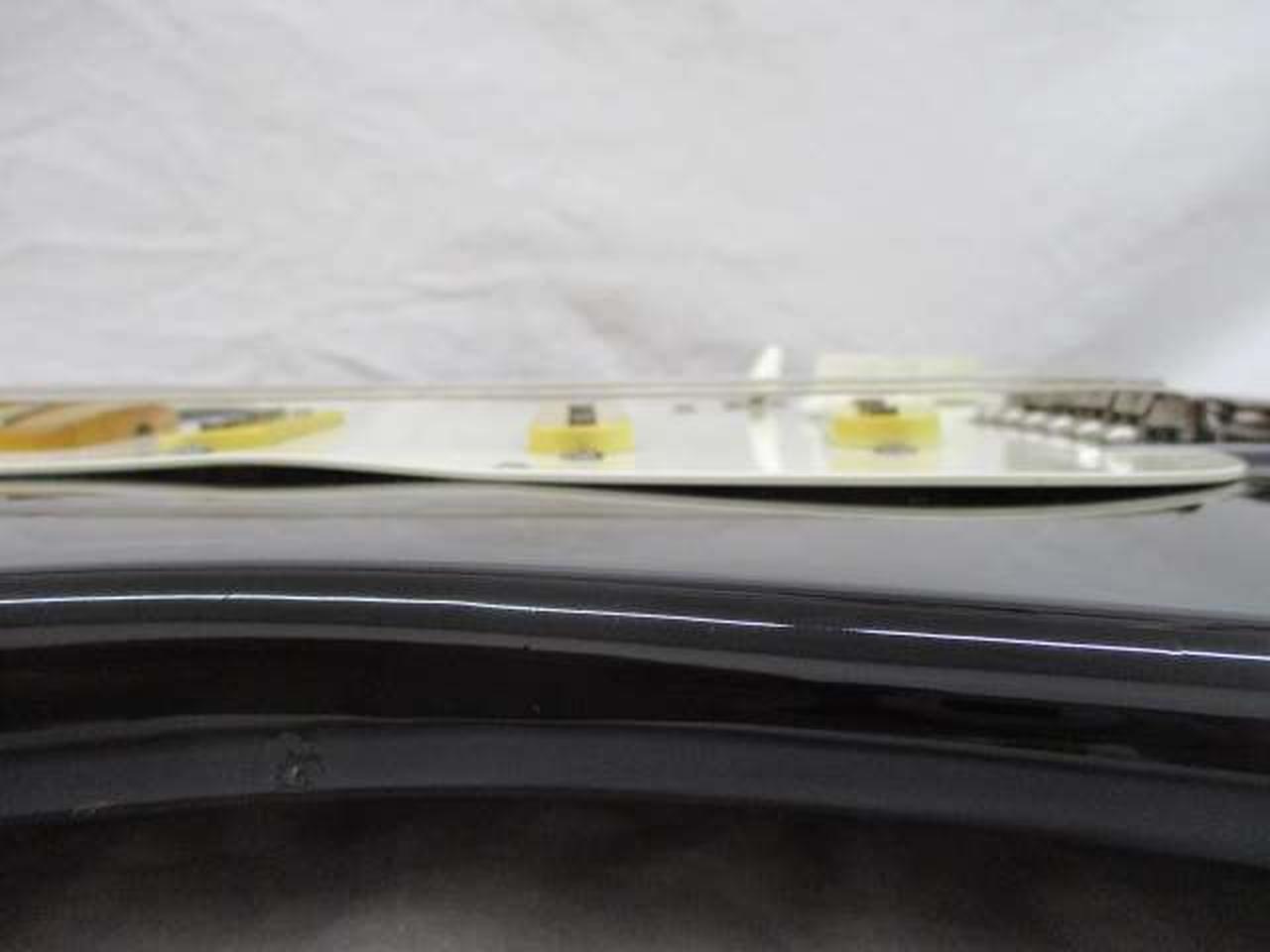 ピックガード浮きあり