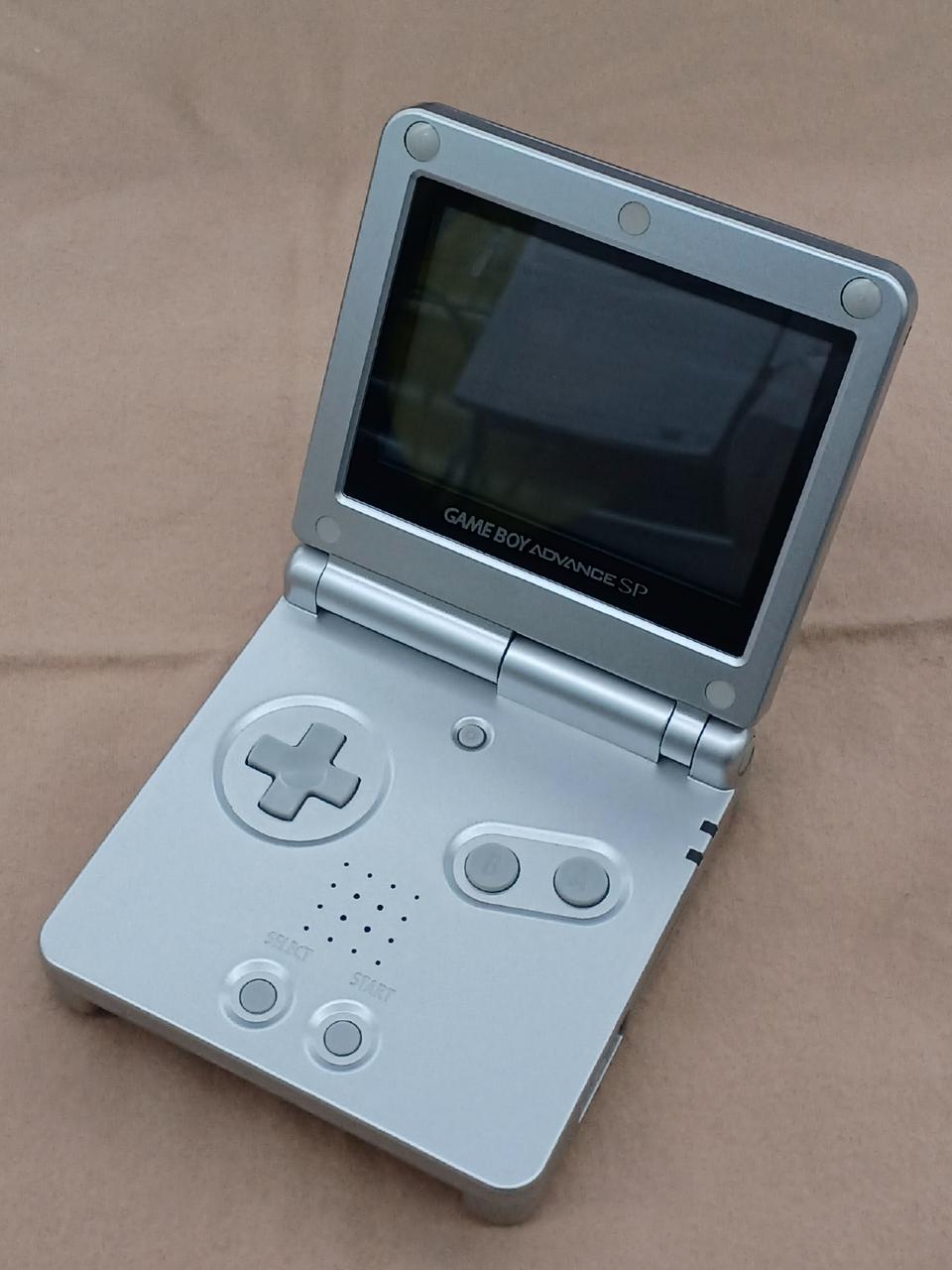 NINTENDO 型番：AGS-001 アドバンスSP 9,900円