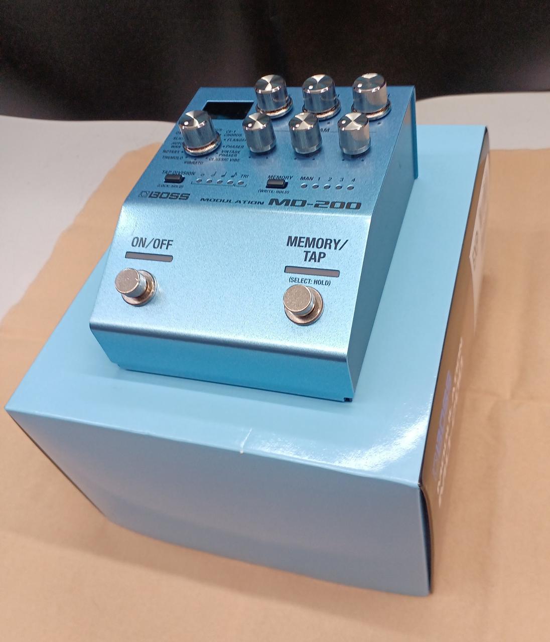 完全OneOff BUZZ MUFF 2号機 完全OneOff BUZZ MUFF 2号機 完全OneOff BUZZ MUFF 2号機