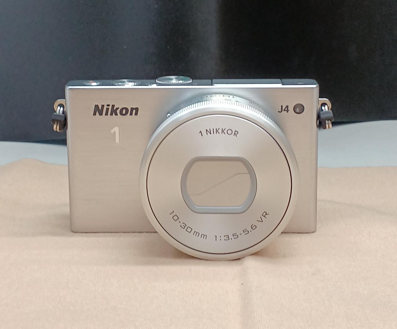 【ジャンク】NIKON 1 J4 ミラーレス一眼　30-110mmレンズ付き Amazon | Nikon ミラーレス一眼 Nikon1 J4 標準パワーズーム
