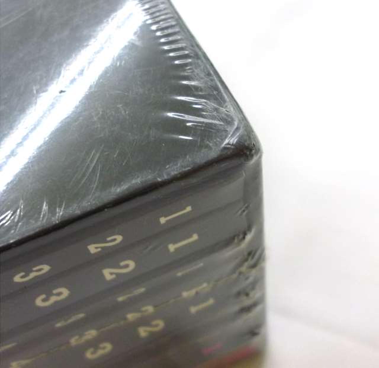 少し角潰れています