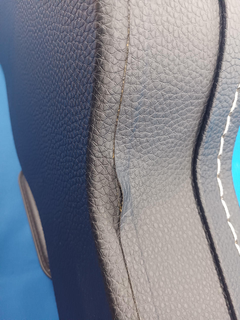 ケースに傷みあり