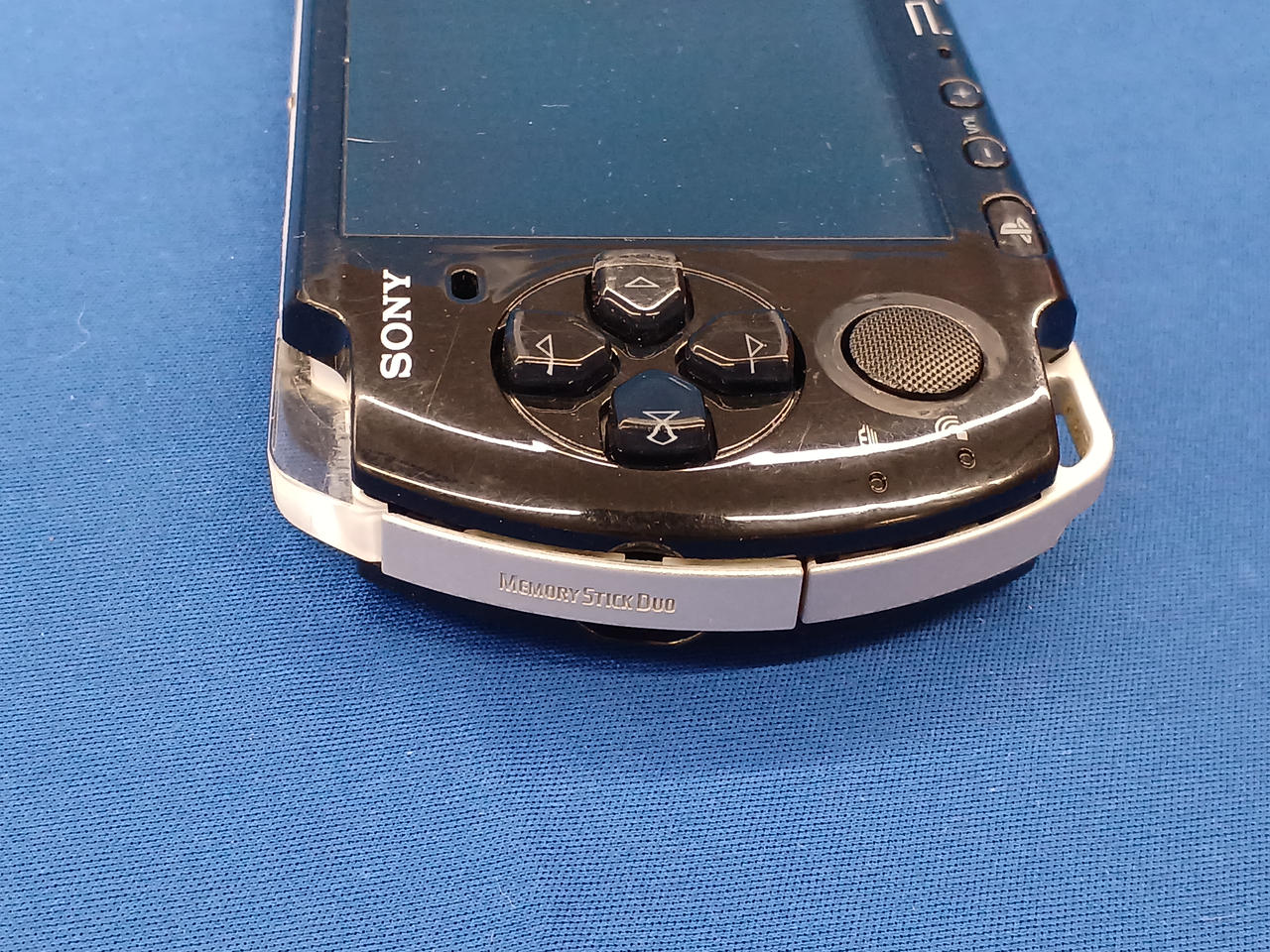 メモリースティックの蓋破損有(閉まる)