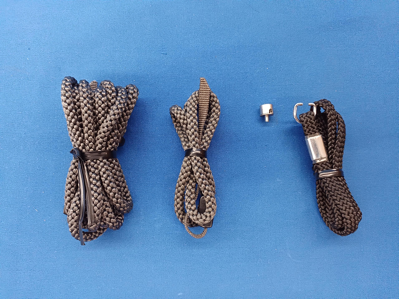 ストラップ破損あり