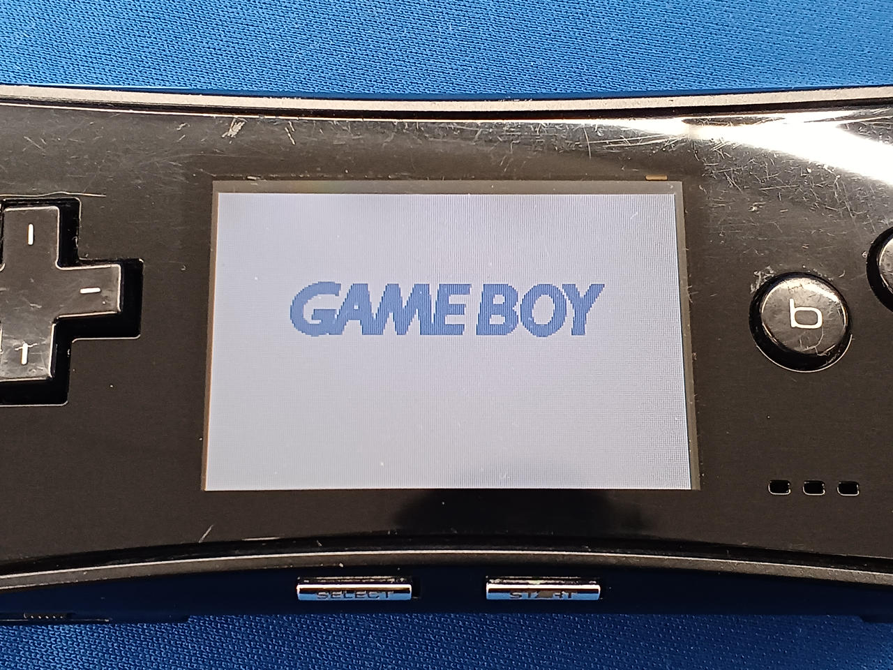 画面内わずかにチリ、黄ばみ有り