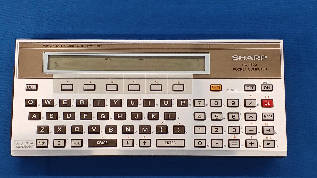 経年劣化による液晶画面焼け、使用感有り。