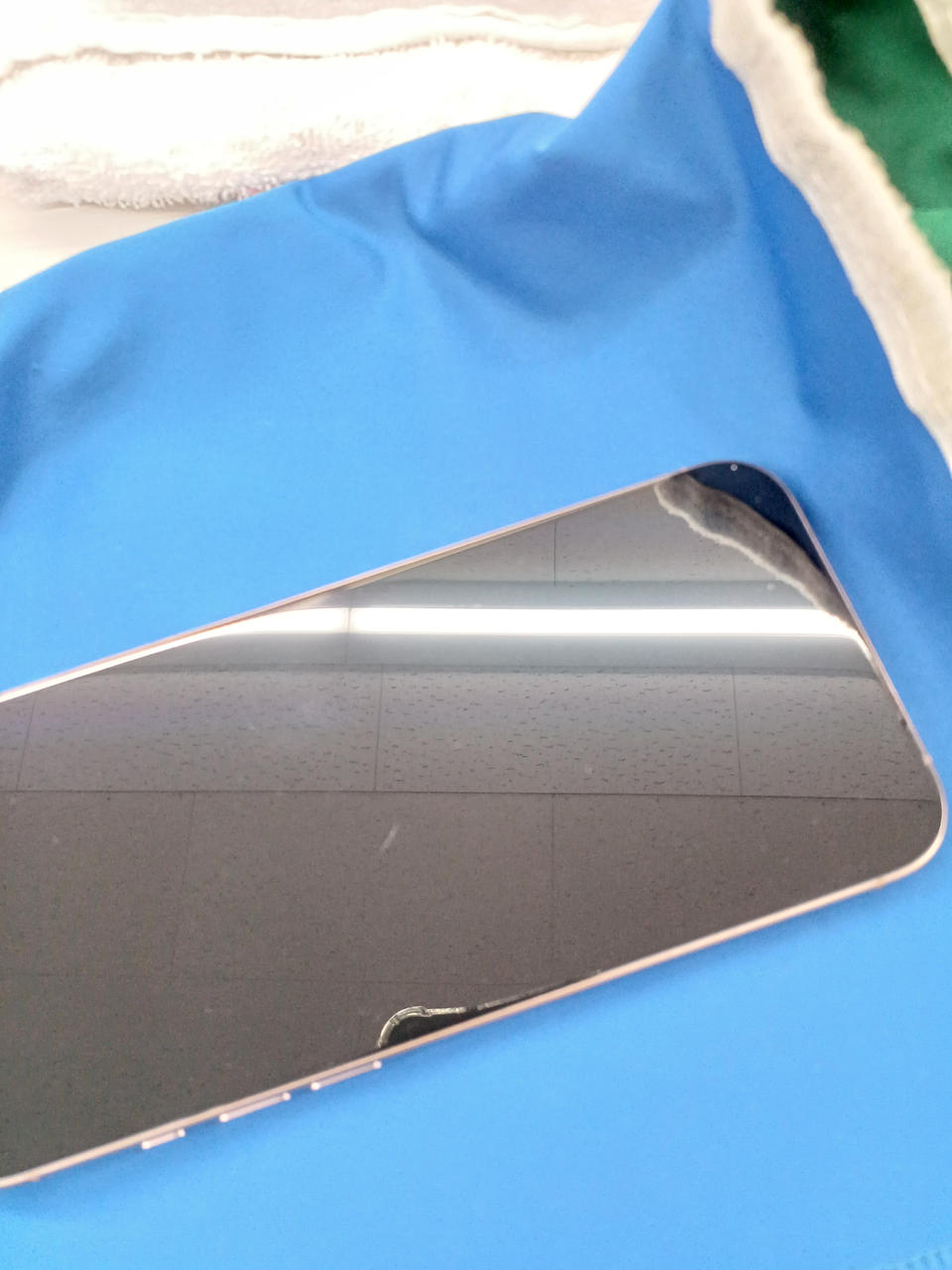 画面キズあります