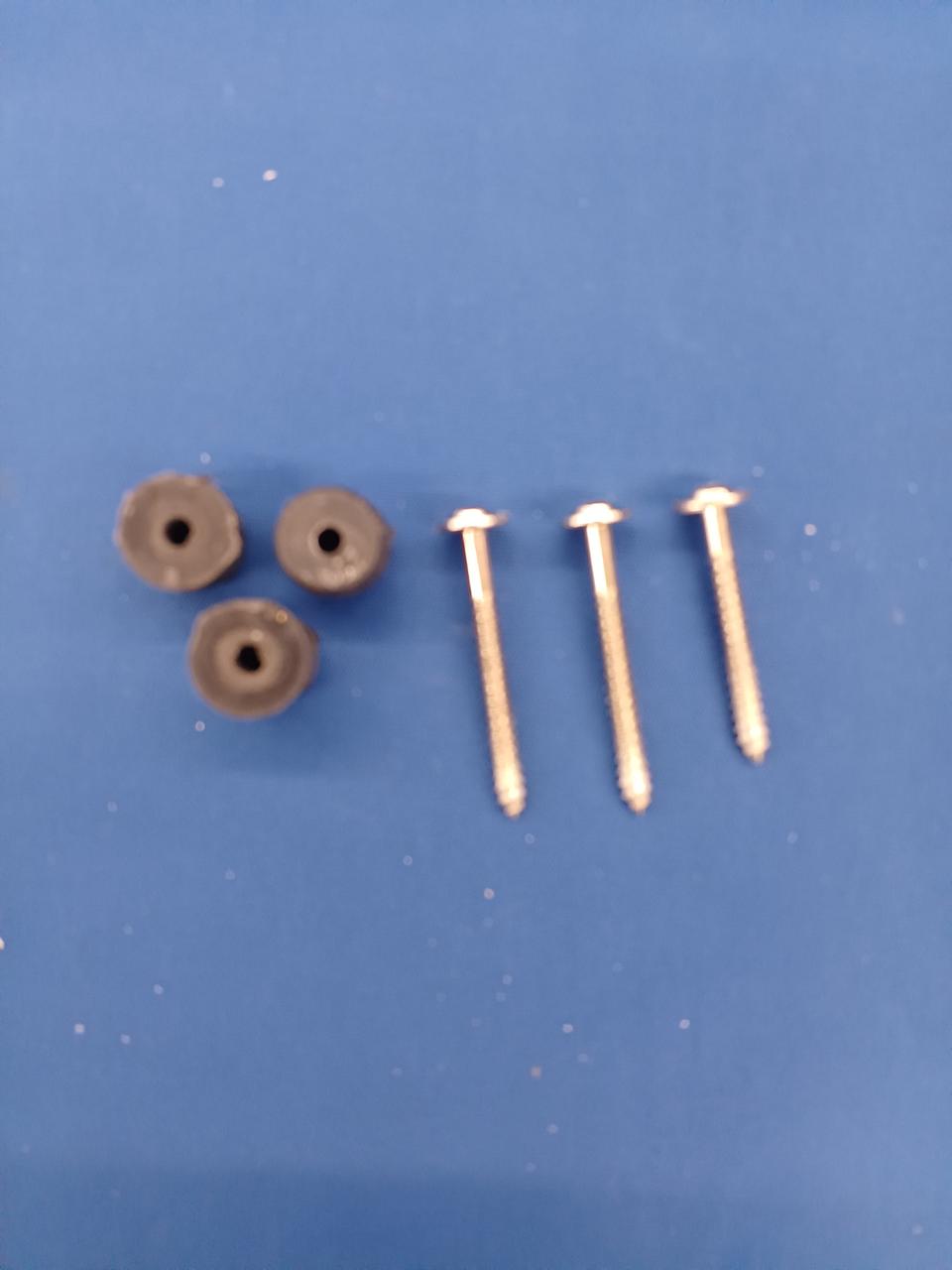 ネジとゴム１つずつ欠品ぴん