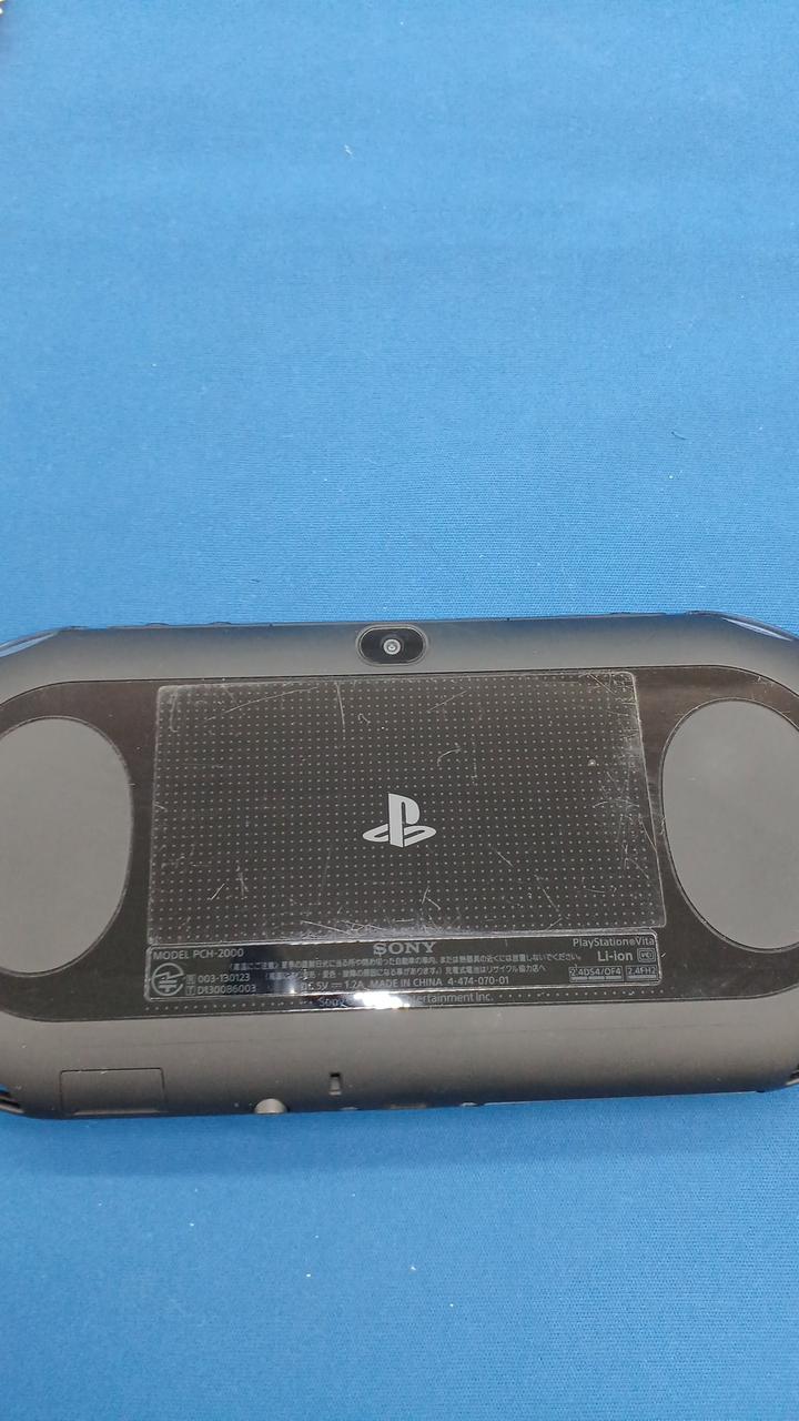 裏面複数キズあります