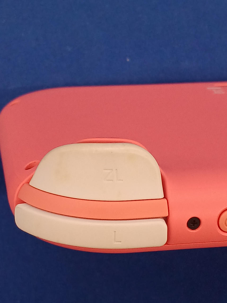ZLボタンシミあり