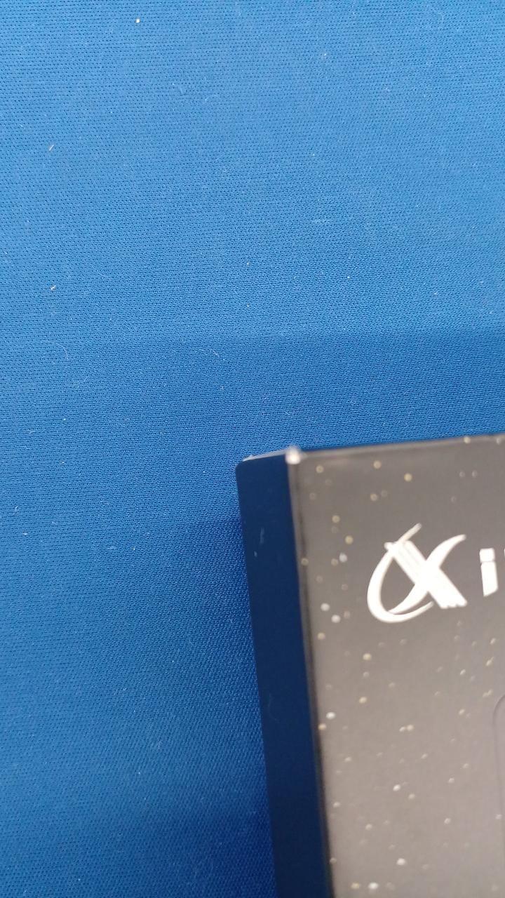 箱の角傷みあり