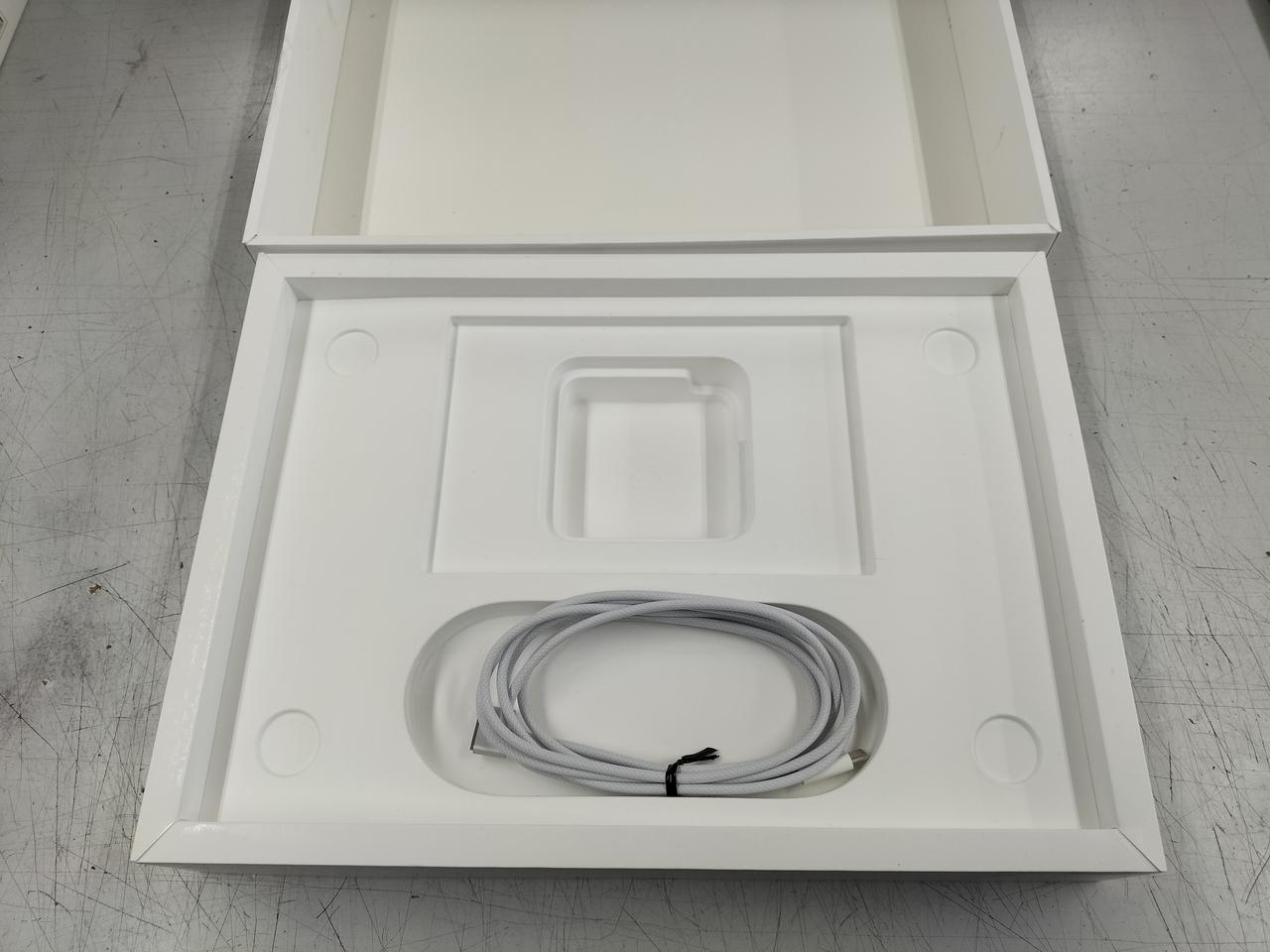 ※純正アダプター欠品しています。