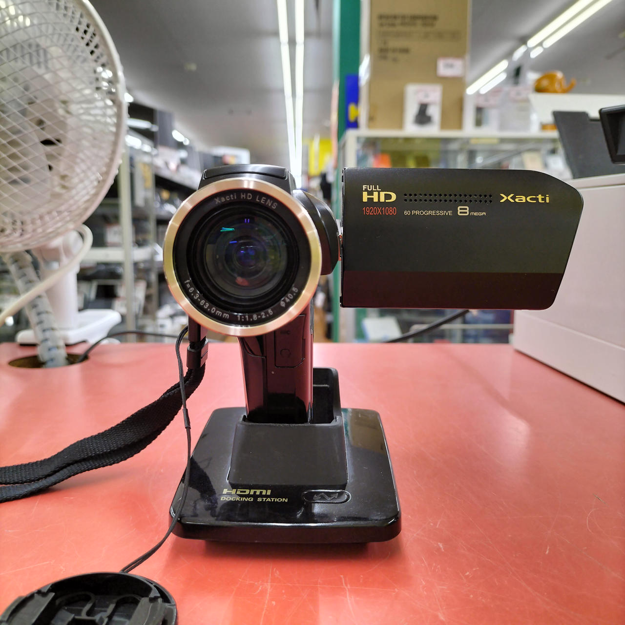 SANYO DMX-HD2000 ビデオカメラ 動作確認済み Amazon | SANYO フルハイビジョン デジタルムービーカメラ Xacti