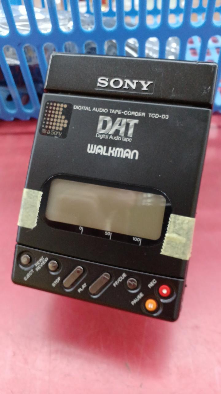 【ジャンク品】SONY DAT ウォークマン TCD-D3 SONY|DATウォークマン|【ハードオフ公式通販】オフモール|2011700000122030