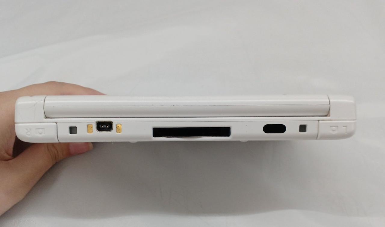 ニンテンドー3DS LL アイルーホワイト　本体 ニンテンドー3DS - 【新品同様】 ニンテンドー3DS LL 本体