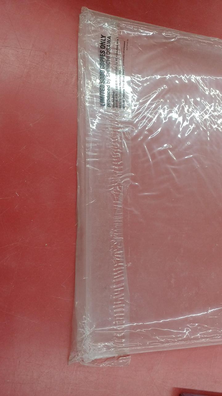 破れ、傷みあります。