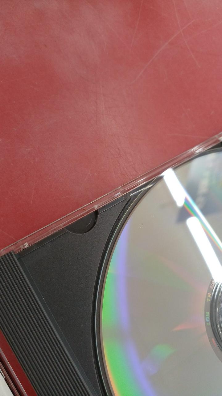 キズあります。