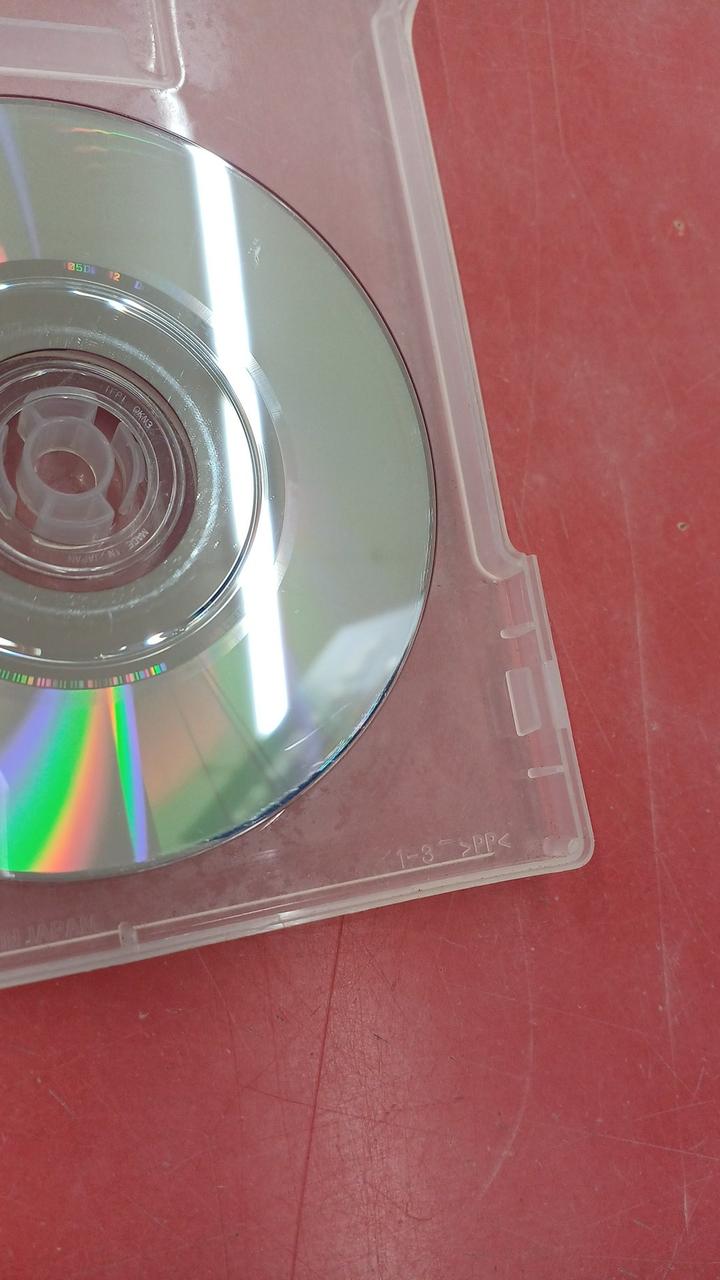 ディスクにキズあります。