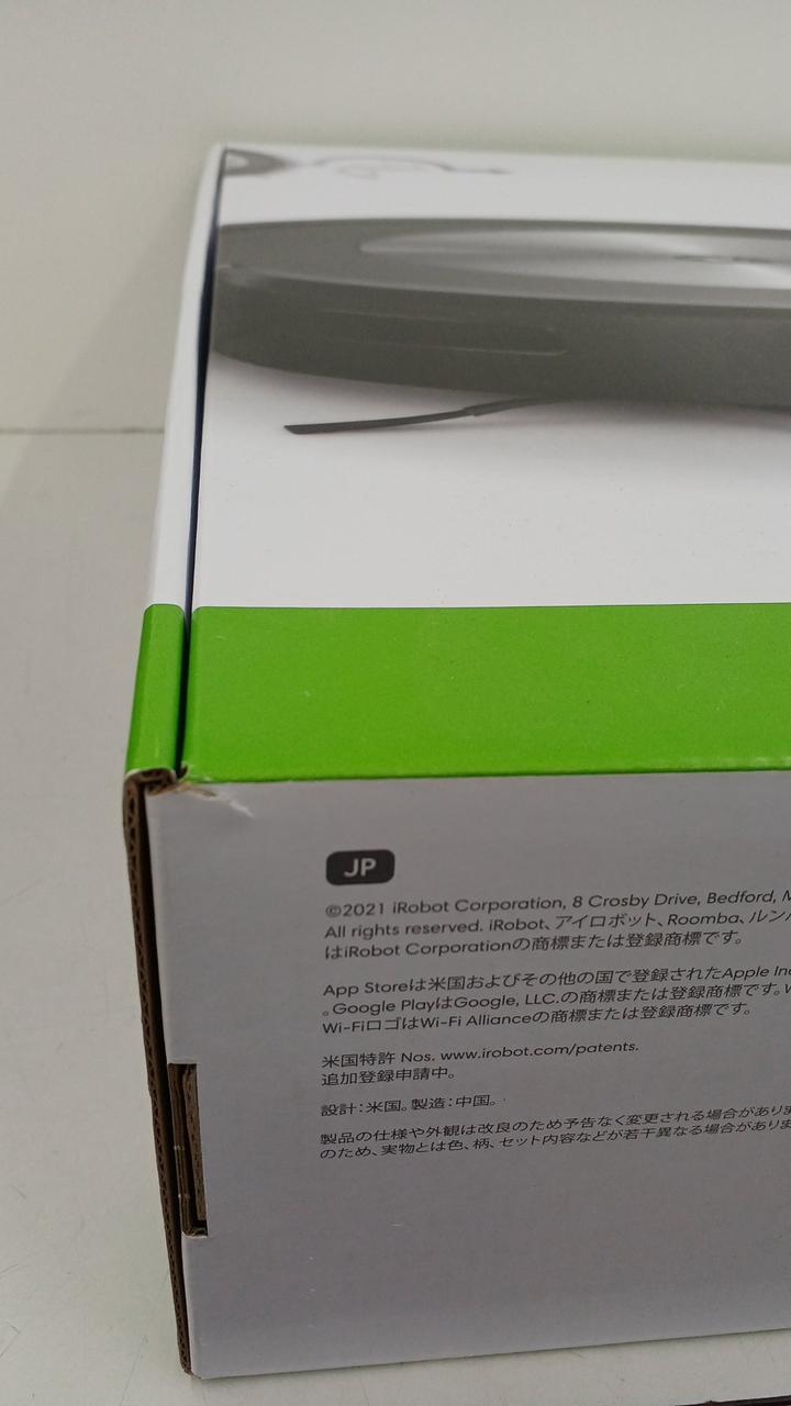 元箱に傷みあります。