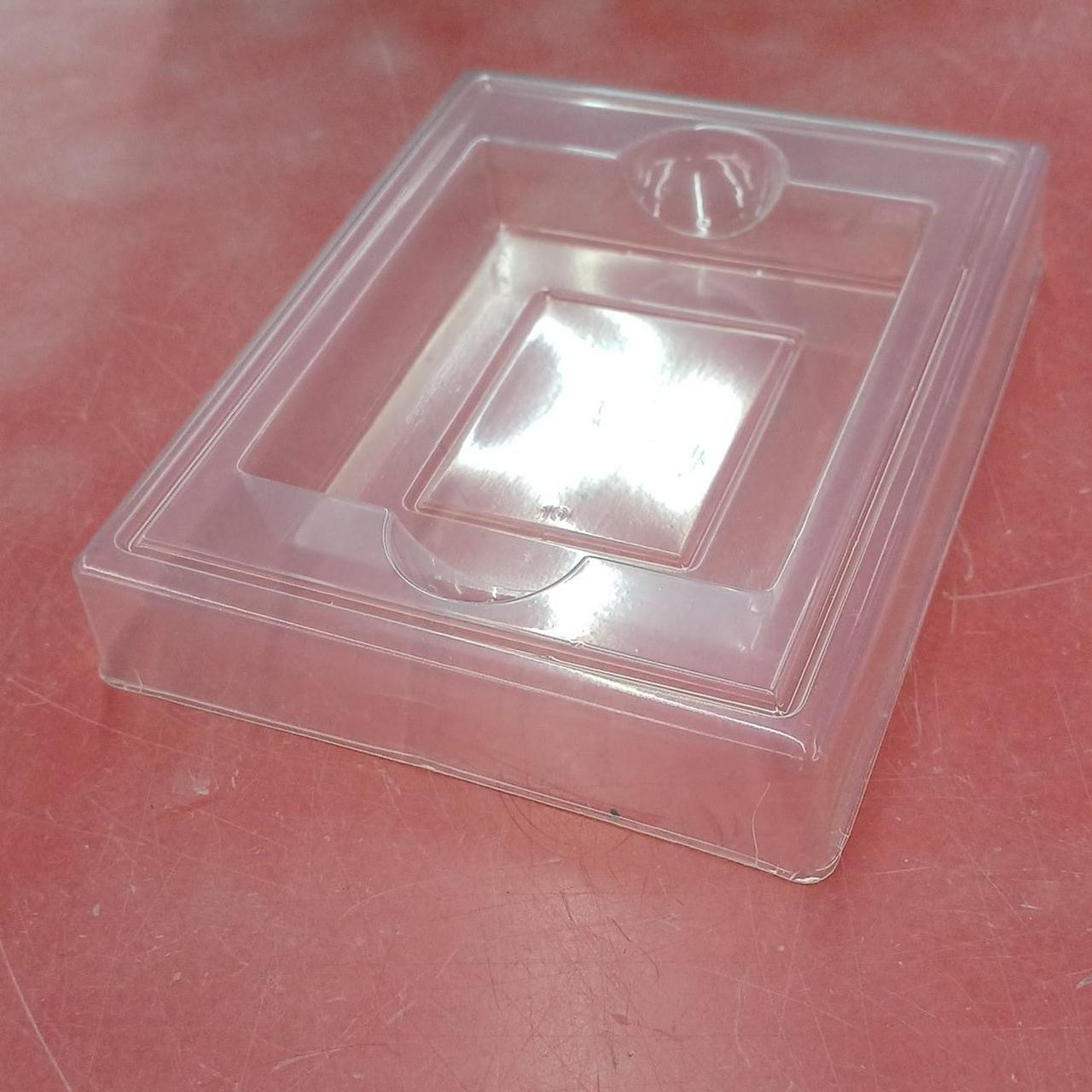 ブリスターケースに割れあります