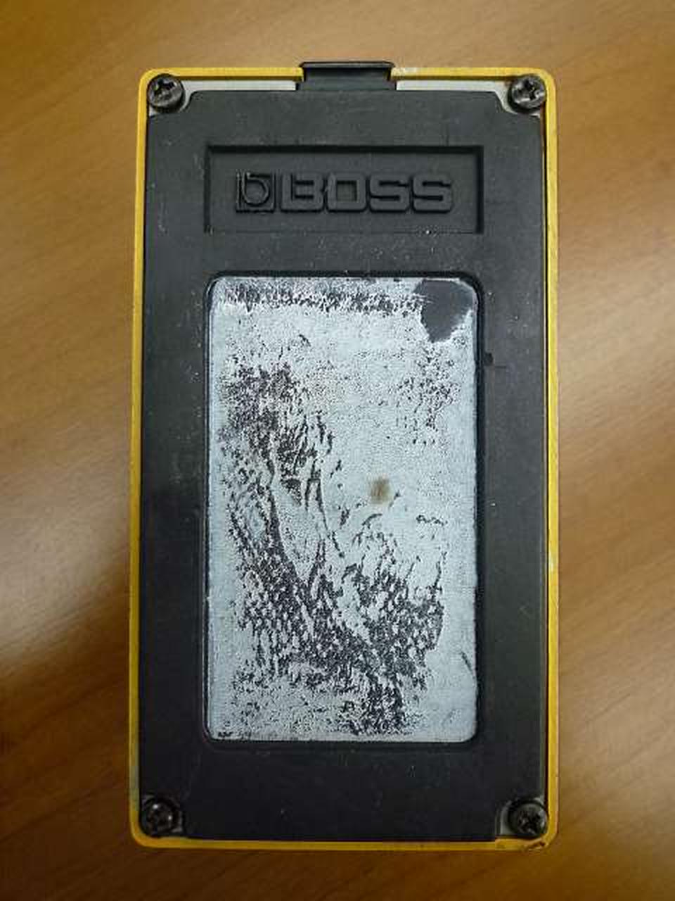 ラベル剥がれています。