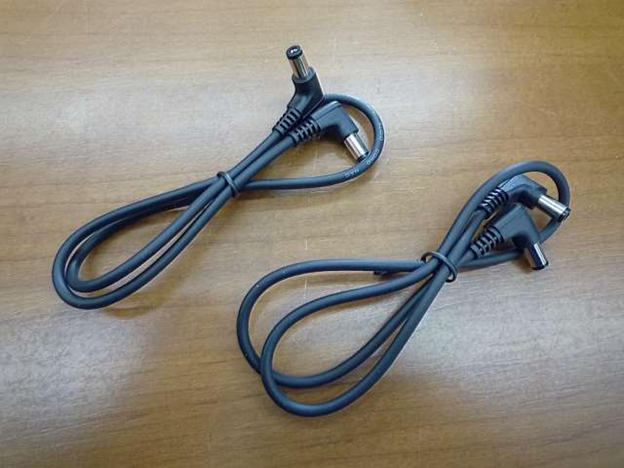 DCケーブルは2個のみ付属