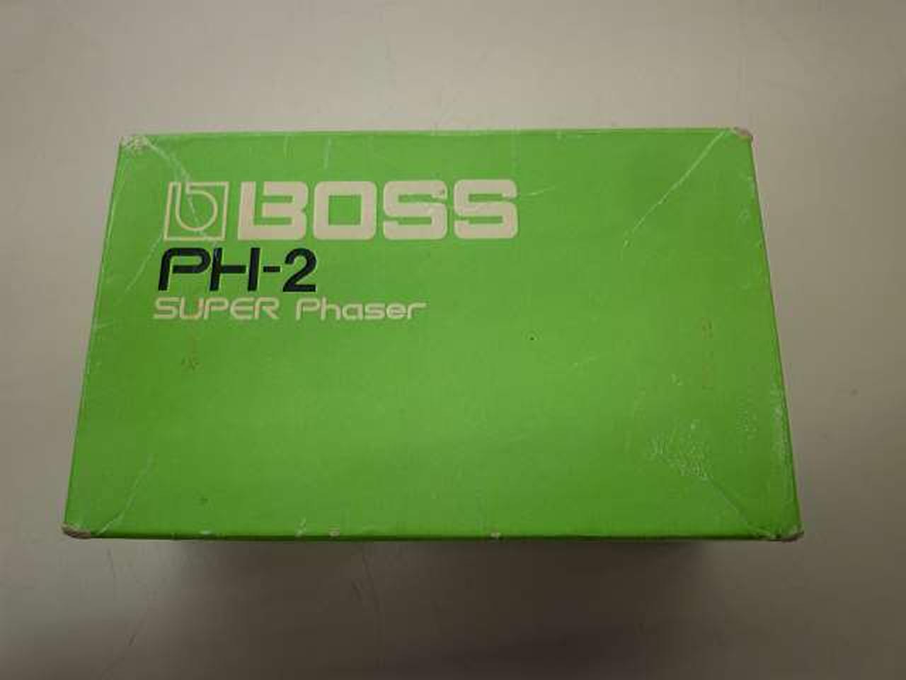 箱にダメージがあります。