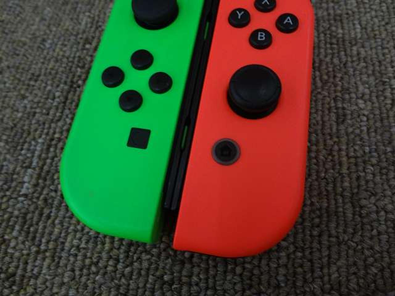 左ジョイコン汚れあり