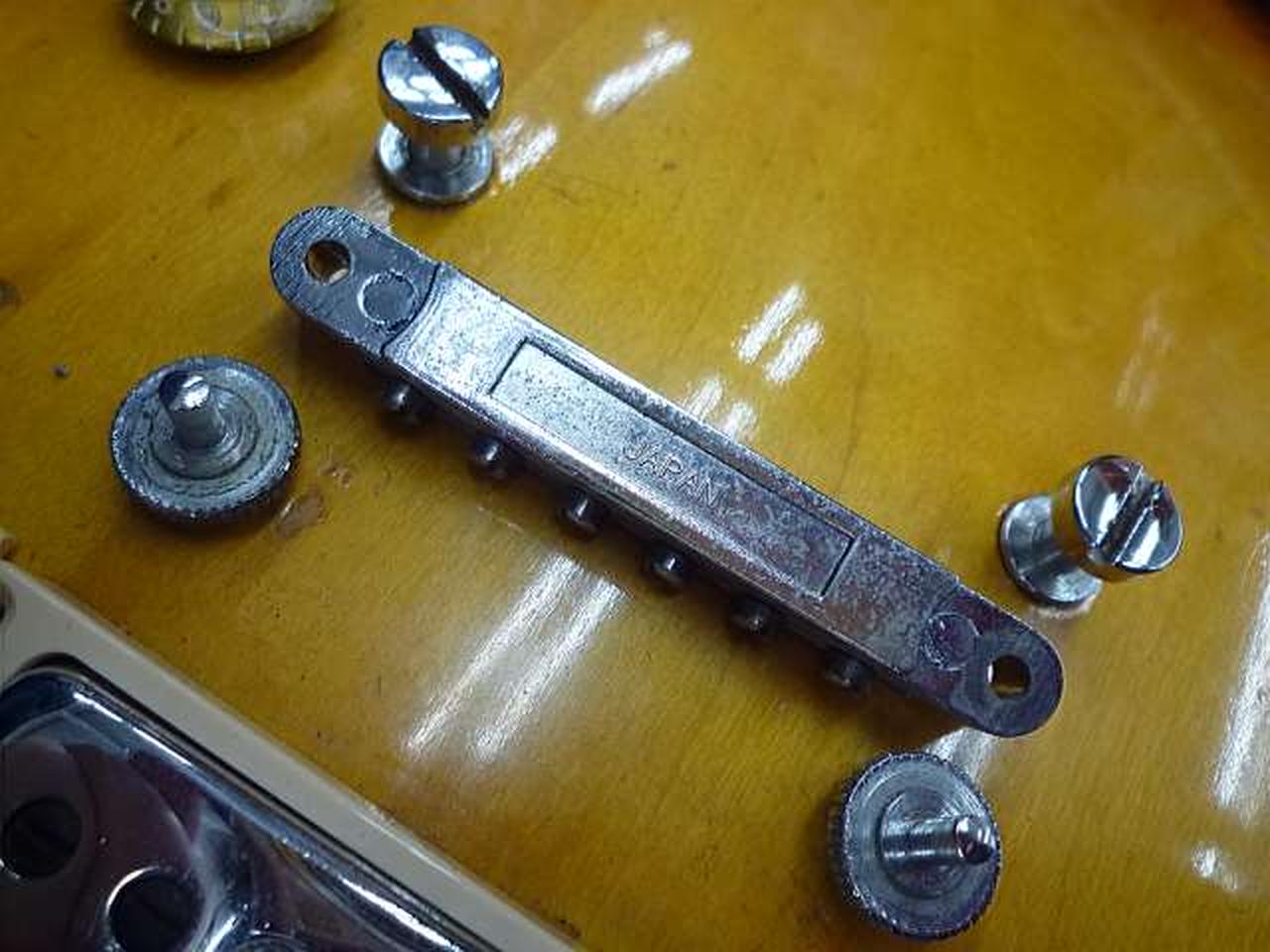 ブリッジは日本製に交換されています。